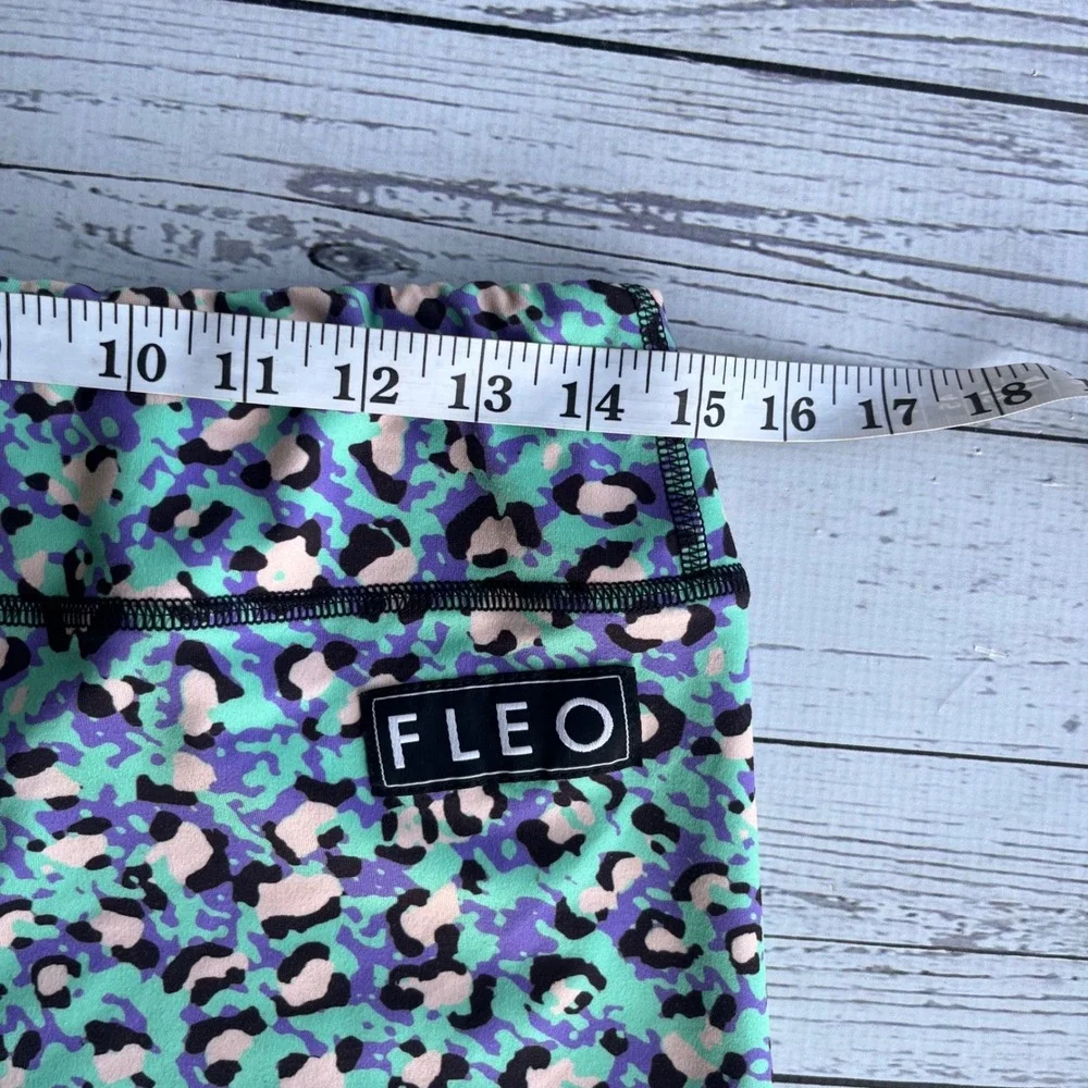 FLEO‎ Womens Large Leopard Print Athletic Booty Shorts CrossFit Gym Yoga Fitness